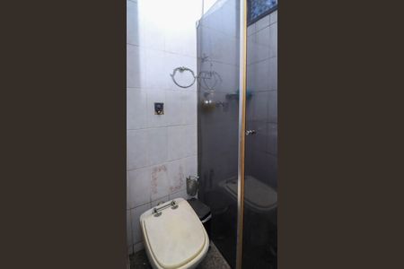 Casa para alugar com 400m², 6 quartos e 2 vagas Casa para alugar com 400m², 6 quartos e 2 vagasBanheiro de serviço 1