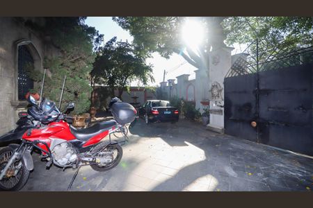 Casa para alugar com 400m², 6 quartos e 2 vagas Casa para alugar com 400m², 6 quartos e 2 vagasGaragem