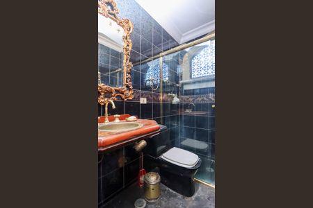 Casa para alugar com 400m², 6 quartos e 2 vagas Casa para alugar com 400m², 6 quartos e 2 vagasBanheiro 1