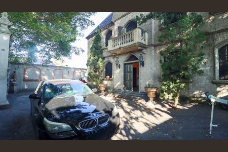 Garagem  de casa para alugar com 6 quartos, 400m² em Morumbi, São Paulo