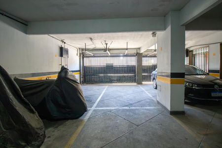 Apartamento à venda com 74m², 2 quartos e 1 vaga Apartamento à venda com 74m², 2 quartos e 1 vagaGaragem