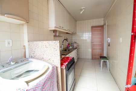 Apartamento à venda com 74m², 2 quartos e 1 vaga Apartamento à venda com 74m², 2 quartos e 1 vagaCozinha e Área de Serviço