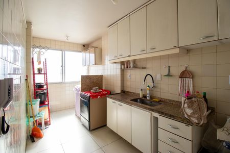 Apartamento à venda com 74m², 2 quartos e 1 vaga Apartamento à venda com 74m², 2 quartos e 1 vagaCozinha e Área de Serviço