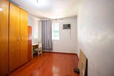 Quarto 1 de apartamento à venda com 2 quartos, 74m² em Olaria, Rio de Janeiro