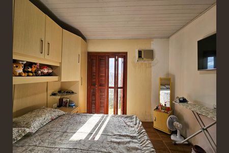 Casa à venda com 3 quartos, 100m² em Coronel Aparicio Borges, Porto Alegre