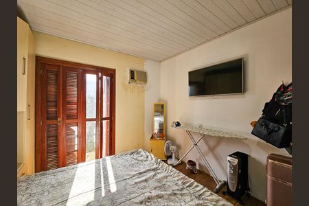 Casa à venda com 3 quartos, 100m² em Coronel Aparicio Borges, Porto Alegre