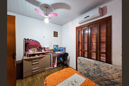 Casa à venda com 3 quartos, 100m² em Coronel Aparicio Borges, Porto Alegre