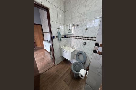 Casa à venda com 217m², 4 quartos e 2 vagas
