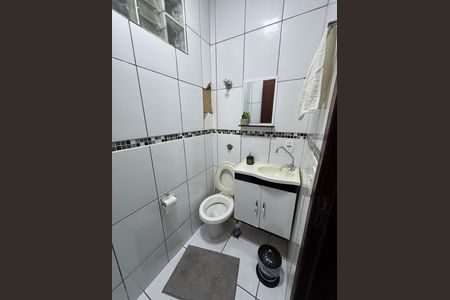 Casa à venda com 217m², 4 quartos e 2 vagas