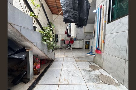 Casa à venda com 217m², 4 quartos e 2 vagas