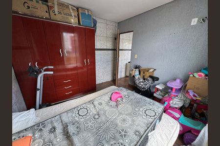 Casa à venda com 217m², 4 quartos e 2 vagas