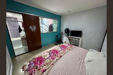 Casa à venda com 217m², 4 quartos e 2 vagas