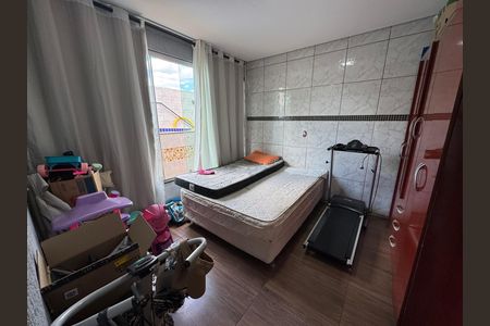 Casa à venda com 217m², 4 quartos e 2 vagas