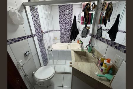 Casa à venda com 217m², 4 quartos e 2 vagas