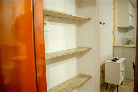Kitnet/Studio para alugar com 1 quarto, 27m² em Vila Romana, Goiânia