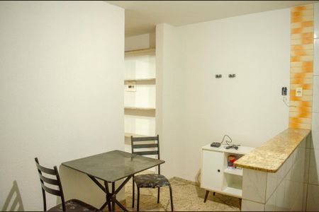 Kitnet/Studio para alugar com 1 quarto, 27m² em Vila Romana, Goiânia