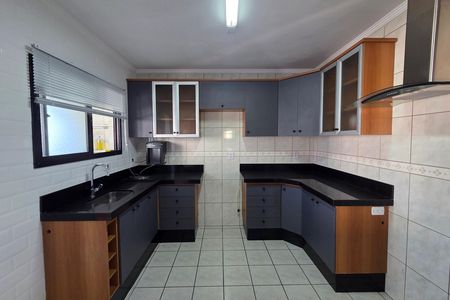 Cozinha de apartamento para alugar com 2 quartos, 91m² em Vila Caiçara, Praia Grande