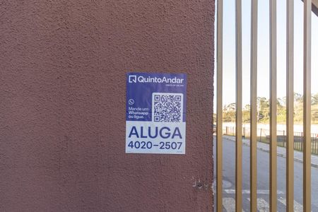 Placa instalada de apartamento para alugar com 2 quartos, 45m² em Jardim Santo Andre, São Paulo