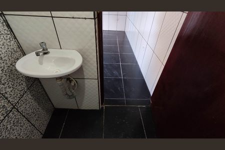 Casa para alugar com 50m², 1 quarto e sem vaga Casa para alugar com 50m², 1 quarto e sem vagaBanheiro