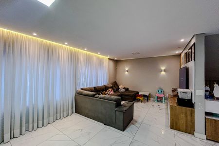 Sala de casa para alugar com 3 quartos, 250m² em Vila Santa Isabel, São Paulo