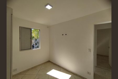 Quarto  de apartamento para alugar com 2 quartos, 65m² em Parque Bristol, São Paulo