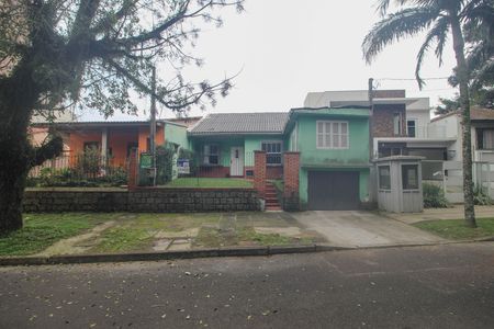 Casa à venda com 3 quartos, 174m² em Jardim Botânico, Porto Alegre