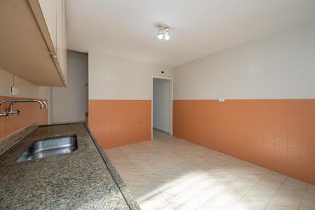 Cozinha de casa para alugar com 2 quartos, 62m² em Vila Guarani, São Paulo