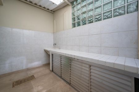 Área de Serviço de casa para alugar com 2 quartos, 62m² em Vila Guarani, São Paulo