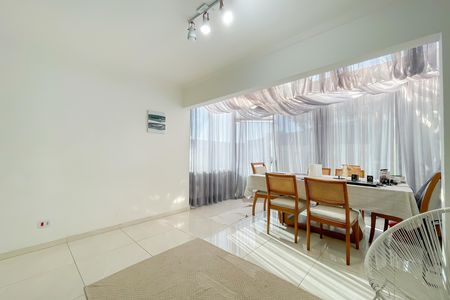 Sala de casa de condomínio à venda com 2 quartos, 65m² em Vila Yolanda, Osasco