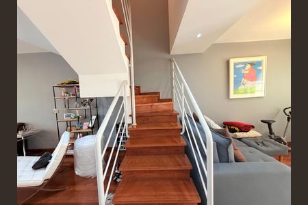 Sala de casa de condomínio para alugar com 4 quartos, 180m² em Santo Amaro, São Paulo