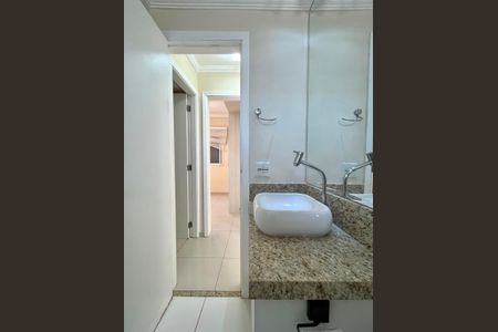 Apartamento para alugar com 55m², 2 quartos e sem vaga Apartamento para alugar com 55m², 2 quartos e sem vagaBanheiro