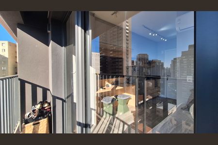 Varanda de kitnet/studio para alugar com 1 quarto, 17m² em Jardim Vera Cruz, São Paulo