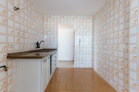 Cozinha de apartamento para alugar com 3 quartos, 96m² em Vila Diva, São Paulo