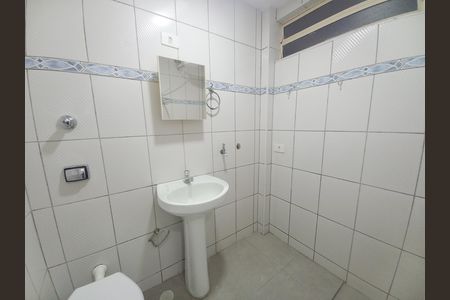 Banheiro de kitnet/studio para alugar com 1 quarto, 31m² em Vila Buarque, São Paulo