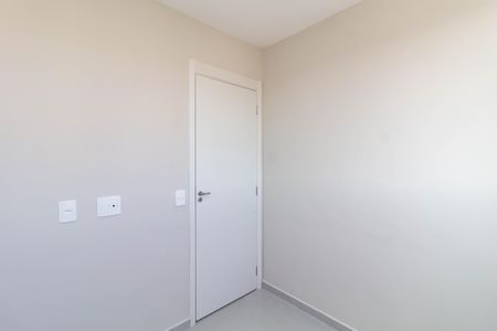 Quarto 1 de apartamento para alugar com 2 quartos, 38m² em Vila Campanela, São Paulo
