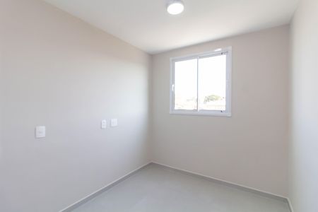 Quarto 2 de apartamento para alugar com 2 quartos, 38m² em Vila Campanela, São Paulo