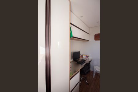 Apartamento à venda com 80m², 3 quartos e 2 vagasQuarto 2