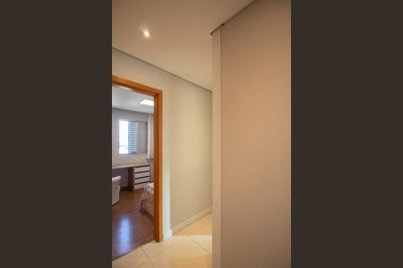 Apartamento à venda com 80m², 3 quartos e 2 vagasCorredor