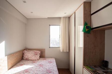 Apartamento à venda com 80m², 3 quartos e 2 vagasQuarto 2