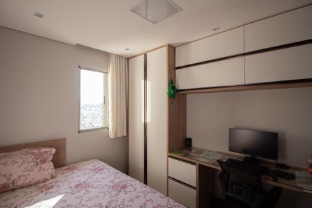 Apartamento à venda com 80m², 3 quartos e 2 vagasQuarto 2