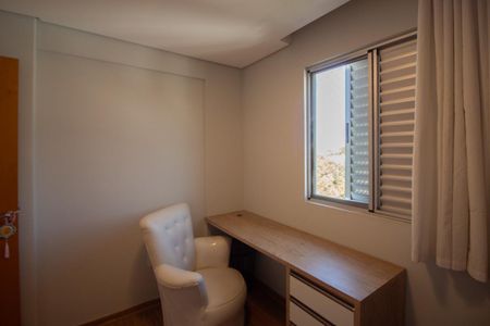 Apartamento à venda com 80m², 3 quartos e 2 vagasQuarto 1