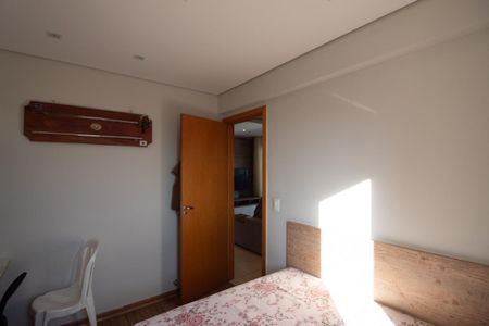Apartamento à venda com 80m², 3 quartos e 2 vagasQuarto 2