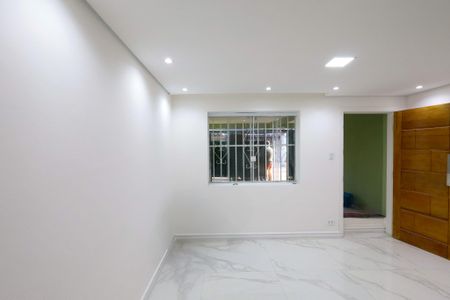 Casa para alugar com 230m², 2 quartos e 2 vagas Casa para alugar com 230m², 2 quartos e 2 vagasSala