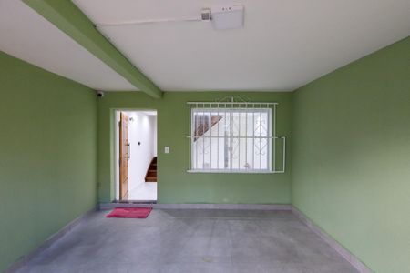 Garagem de casa para alugar com 2 quartos, 230m² em Socorro, São Paulo