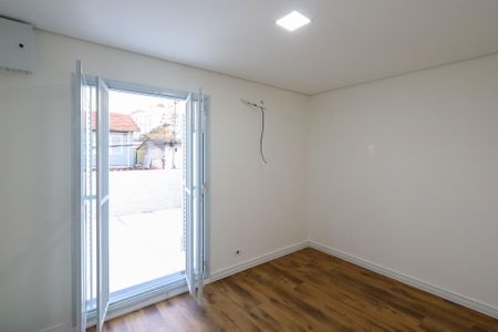 Casa para alugar com 230m², 2 quartos e 2 vagas Casa para alugar com 230m², 2 quartos e 2 vagasQuarto 2 Frente