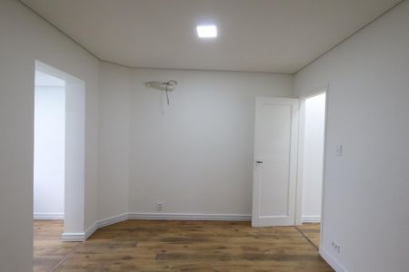 Casa para alugar com 230m², 2 quartos e 2 vagas Casa para alugar com 230m², 2 quartos e 2 vagasQuarto 1 Fundos - Suite