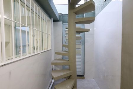 Casa para alugar com 230m², 2 quartos e 2 vagas Casa para alugar com 230m², 2 quartos e 2 vagasÁrea de Serviço