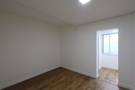 Casa para alugar com 230m², 2 quartos e 2 vagas Casa para alugar com 230m², 2 quartos e 2 vagasQuarto 1 Fundos - Suite