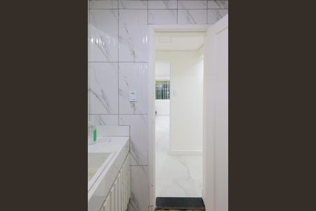 Casa para alugar com 230m², 2 quartos e 2 vagas Casa para alugar com 230m², 2 quartos e 2 vagasBanheiro Social