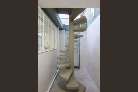 Casa para alugar com 230m², 2 quartos e 2 vagas Casa para alugar com 230m², 2 quartos e 2 vagasÁrea de Serviço